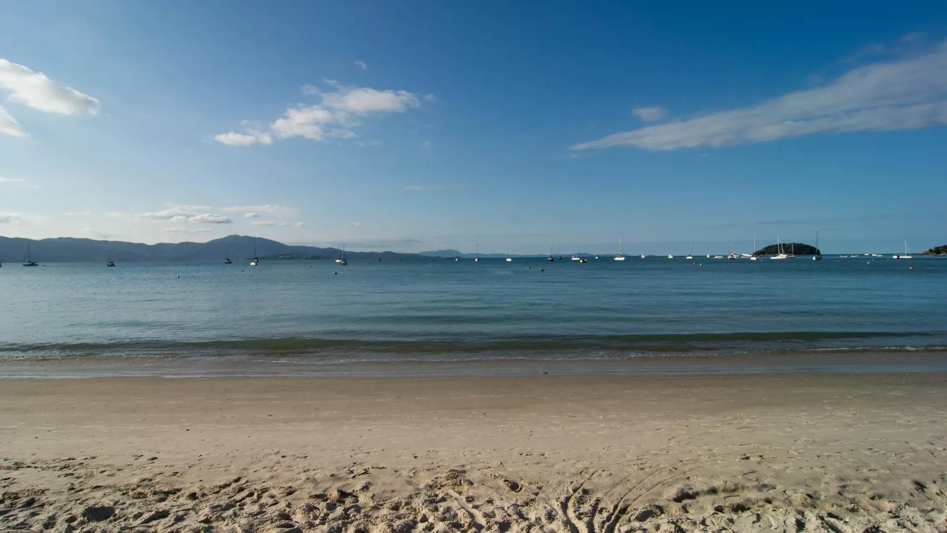 Vista Mar 1 Quadra Da Praia Em Jurere Mx8147 Florianópolis 0*,